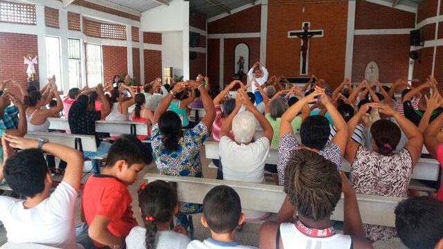 Insólito caso de iglesia en Cali a la que autoridades le impiden usar micrófonos para dar la misa