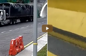 Momento exacto en que pasa a toda velocidad tractomula que ocasionó tragedia en La Línea Momento exacto en que pasa a toda velocidad tractomula que ocasionó tragedia en La Línea