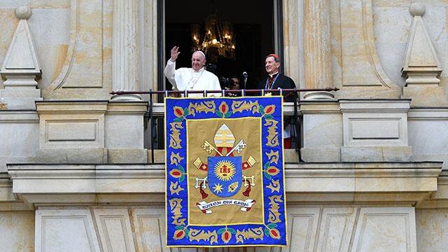 “Estamos dispuestos a tenerlo en cuenta”: universitarios acogen mensajes del papa