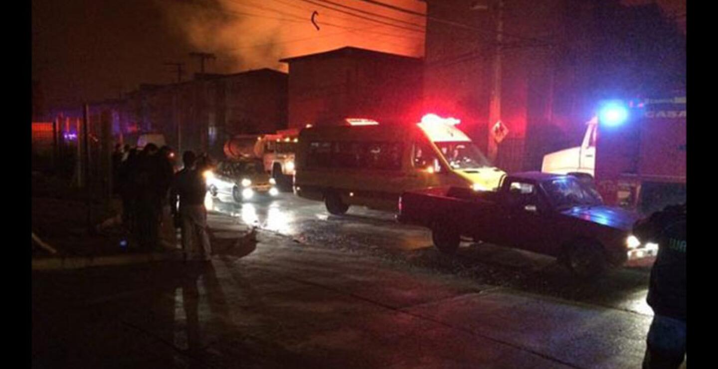 Se mantiene la alerta roja en Viña del Mar y Valparaíso y el estado de catástrofe en la región decretado anoche por la presidenta, Michelle Bachelet, por lo que las Fuerzas Armadas están a cargo del control del orden público y la seguridad en la zona a