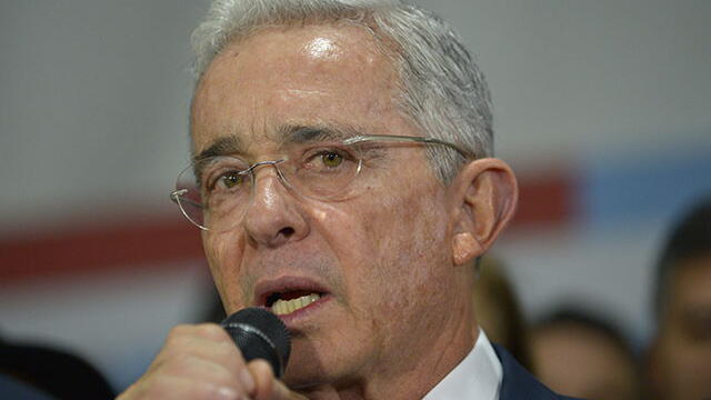 Indagan presunta participación de Álvaro Uribe Vélez en acción paramilitar