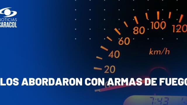 Ladrones de camionetas en Bogotá atacaron 2 veces en una noche: un robo quedó en video Ladrones de camionetas en Bogotá atacaron 2 veces en una noche: un robo quedó en video
