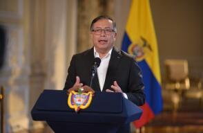 Petro dice que es "guardián de la democracia" e irá "hasta donde el pueblo decida movilizarse"