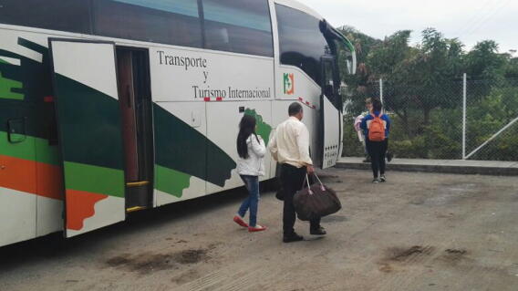 278899_Decenas de venezolanos transitan por el Cauca. Foto: Cortesía.