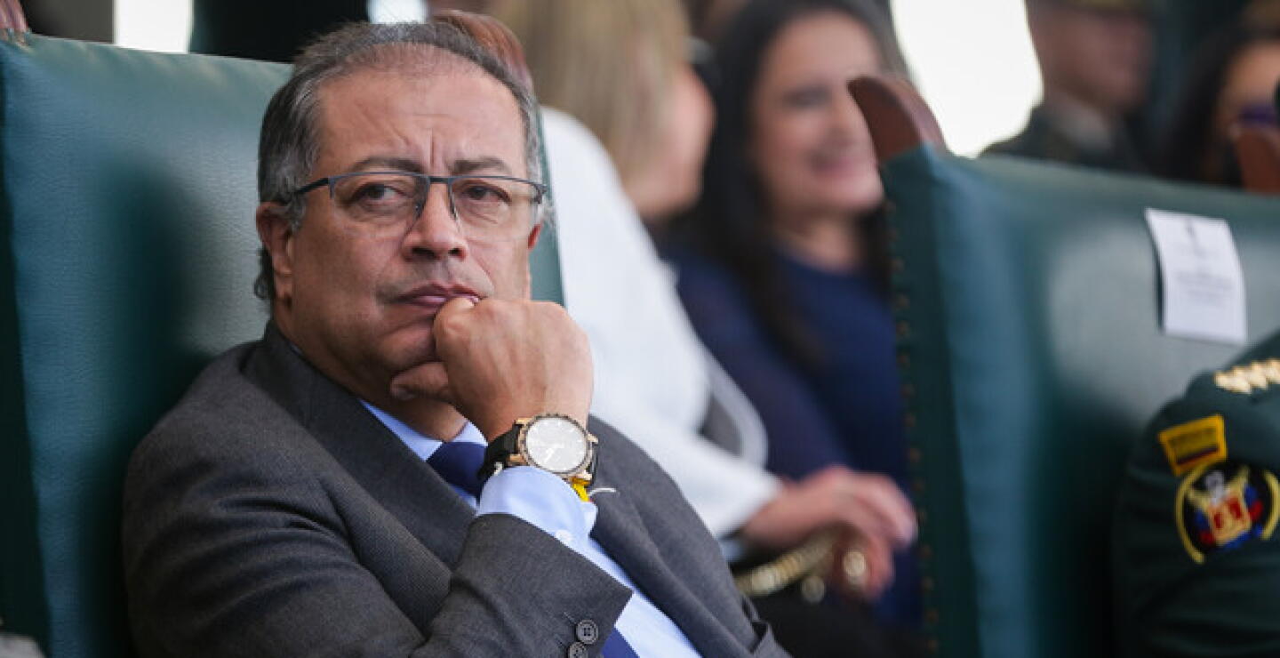 Petro: "Si tienen que juntarse todos contra mí, será porque algo bueno estamos haciendo”.