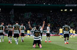 Luis Javier Suárez festeja su gol al Arouca con Sporting Lisboa en la Liga de Portugal. 