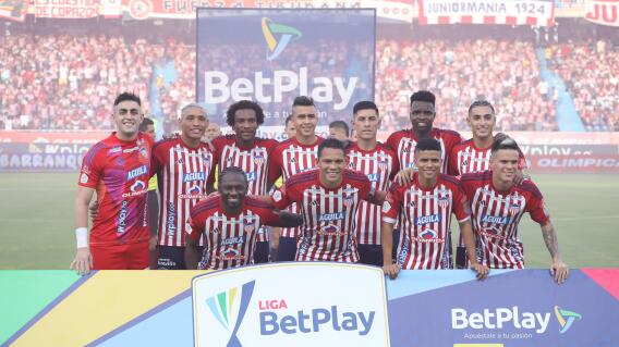 Junior de Barranquilla es el actual campeón del fútbol colombiano. Junior de Barranquilla es el actual campeón del fútbol colombiano.