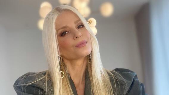 Mary Méndez, presentadora. Mary Méndez, presentadora.
