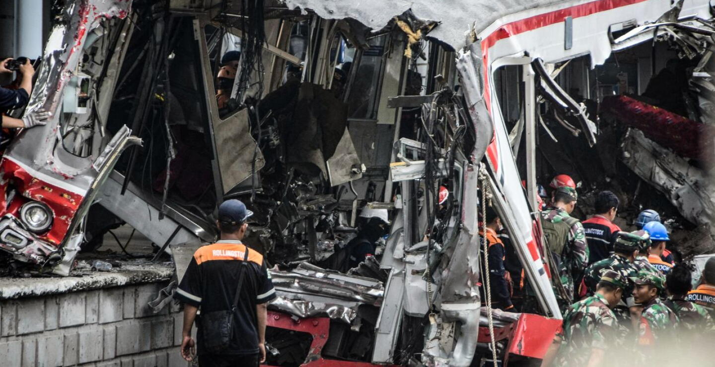 Grave choque de trenes en Indonesia: número de víctimas fatales se eleva a 15