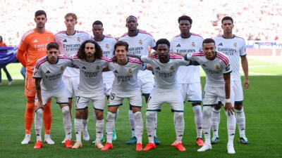 Equipo de Real Madrid previo a un partido