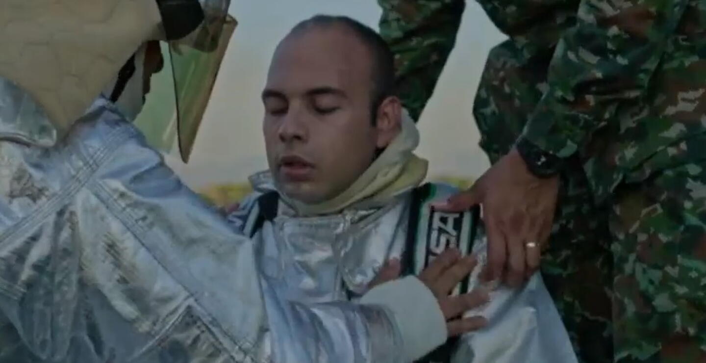 Periodista de Caracol Ahora se enfrentó al fuego en un día como bombero aeronáutico: ¿cómo le fue?