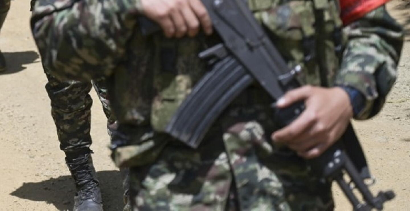 Dos muertos dejan combates entre grupos armados en Antioquia 