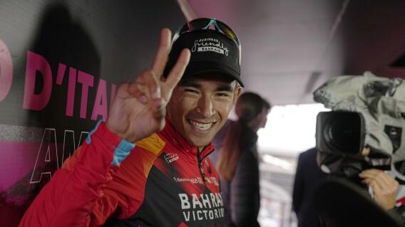 Santiago Buitrago, ciclista colombiano, feliz al ganar la etapa 19 del Giro de Italia 2023 Santiago Buitrago, ciclista colombiano, feliz al ganar la etapa 19 del Giro de Italia 2023