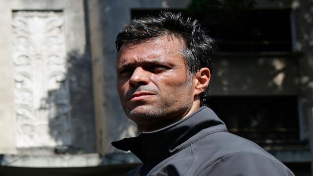 Leopoldo López ingresa a embajada de Chile en Caracas