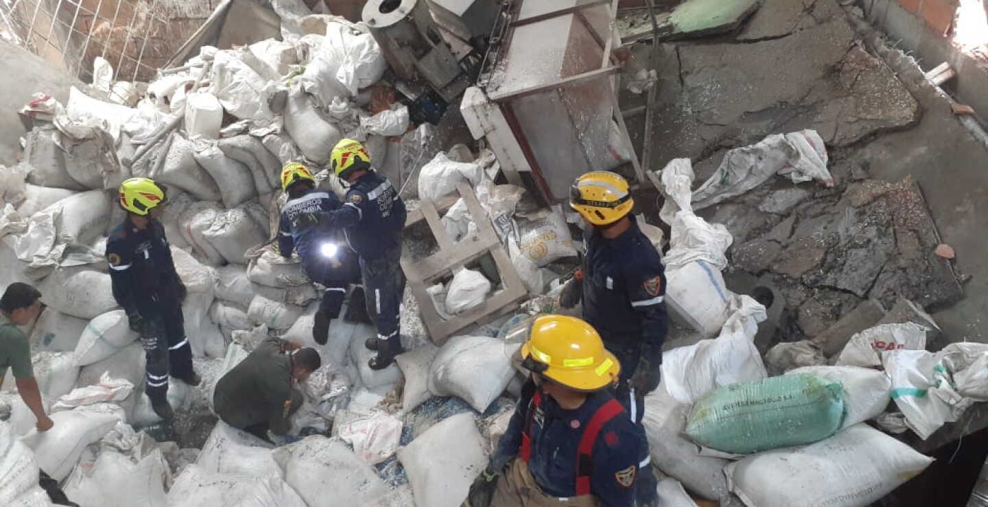 345488_BLU Radio // Emergencia por caída de losa en el centro de Medelín // Foto: Cortesía