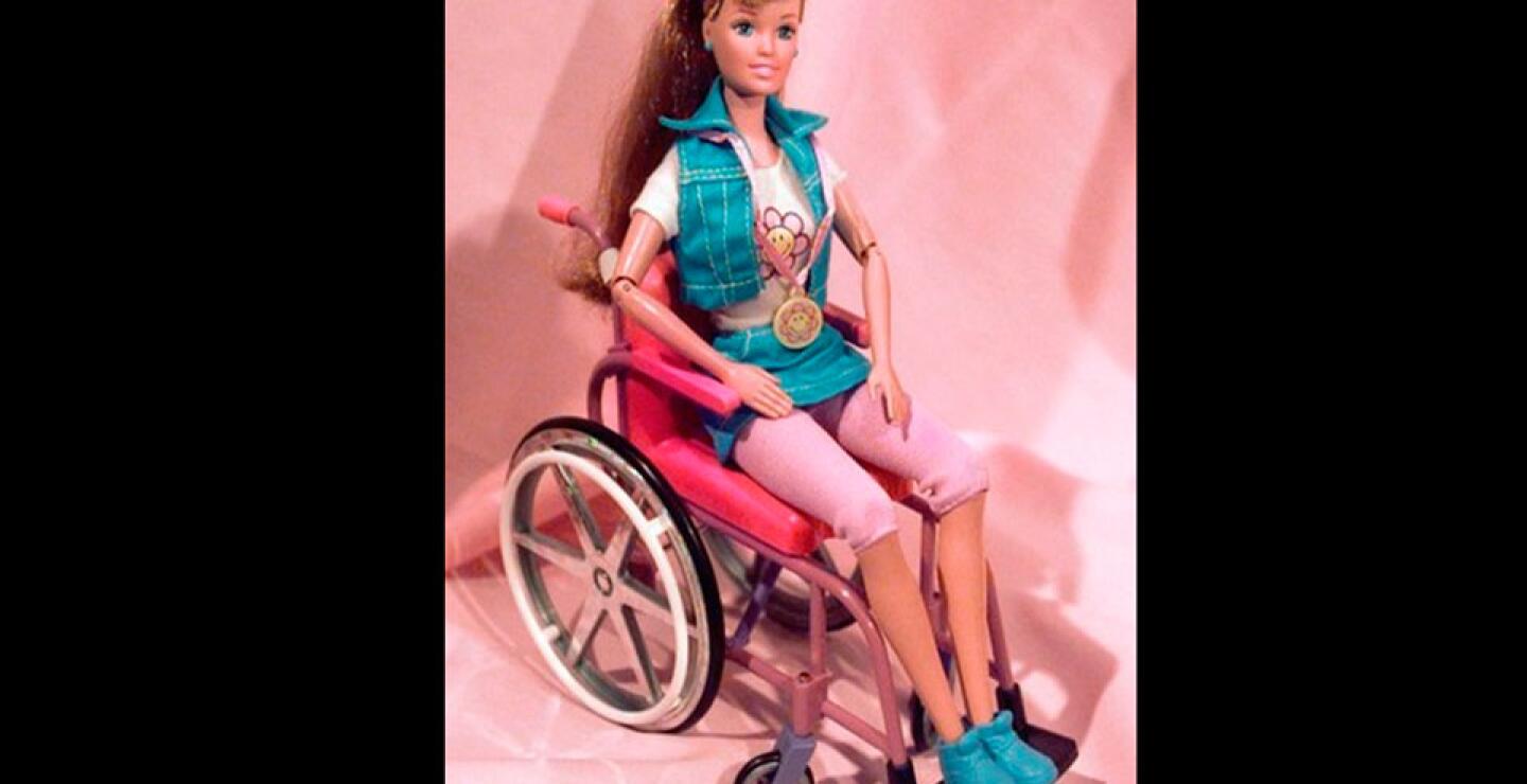 Barbie en silla de ruedas