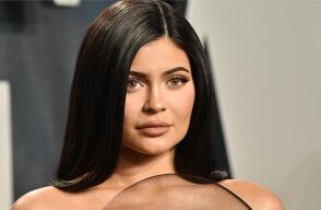 383421_kylie_jenner_1.jpg