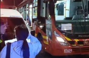 Joven saltó de un bus de TransMilenio para salvar a su novia 