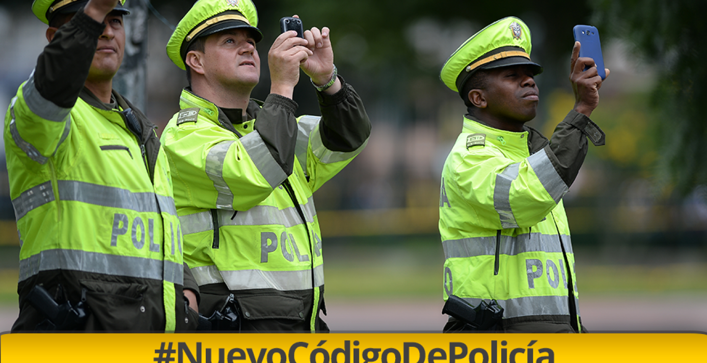 277314_Blu Radio / Alcaldía de Cali entregó cuatro mil comprenderás para sanciones del Código de Policía / Foto: AFP