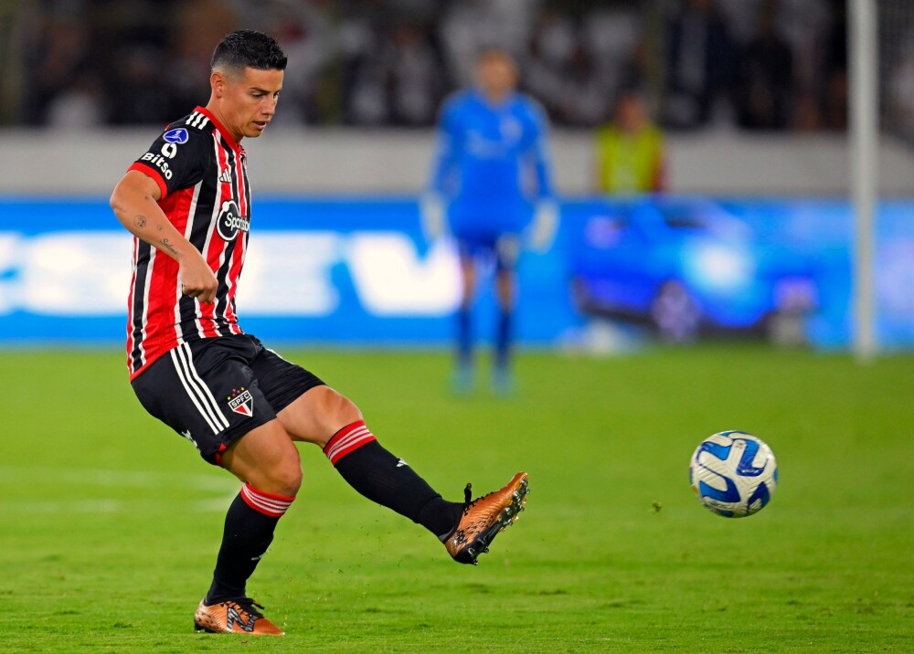 James Rodríguez con Sao Paulo en Sudamericana (1).jpg James Rodríguez con Sao Paulo en Sudamericana (1).jpg