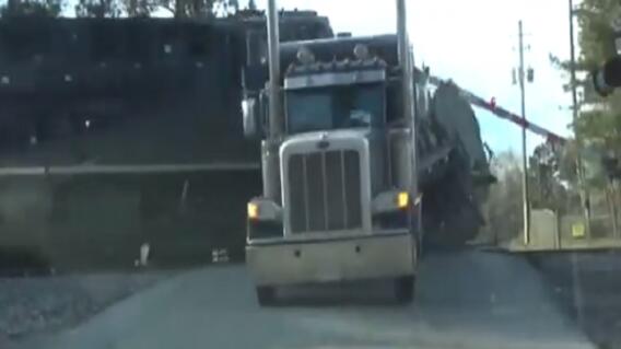 303547_BLU Radio. Video registra accidente en Temple, Geogia /foto: pantallazo de video publicado por Univisión