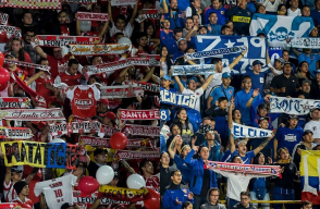 352591_BLU Radio. Hinchas del fútbol // Foto: AFP
