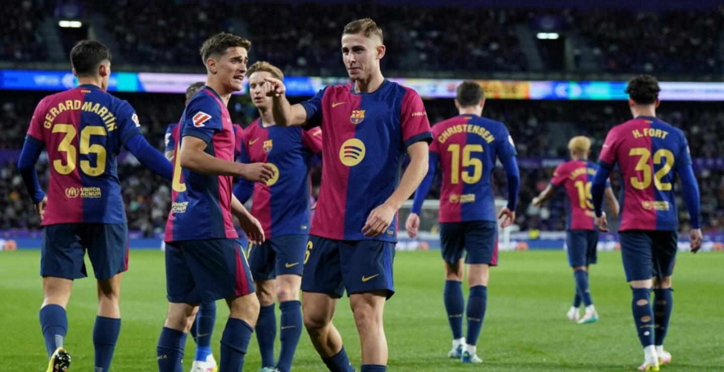 Jugadores del Barcelona y un festejo de gol contra el Valladolid. 