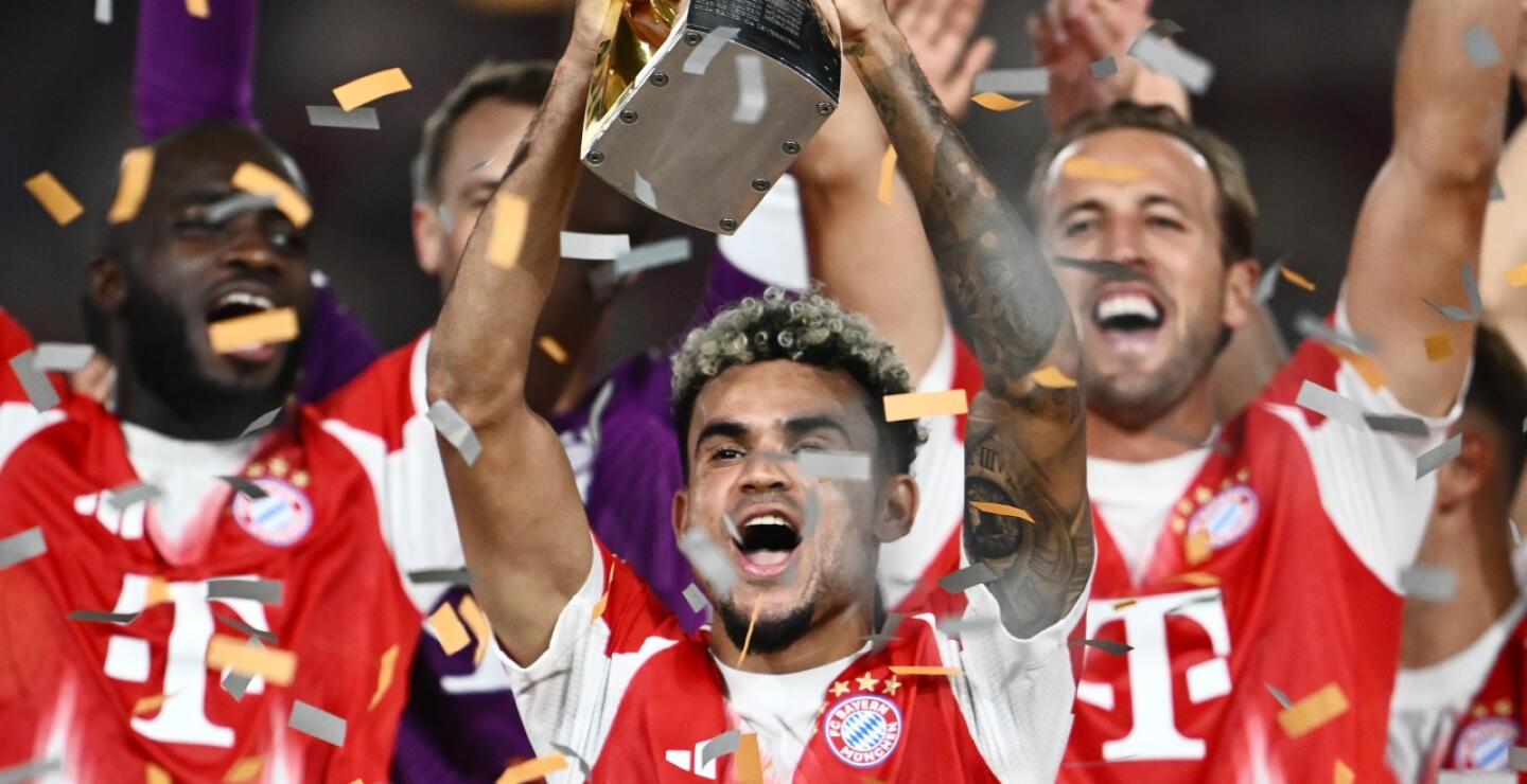 Luis Díaz, campeón con Bayern Múnich de la Supercopa de Alemania. 