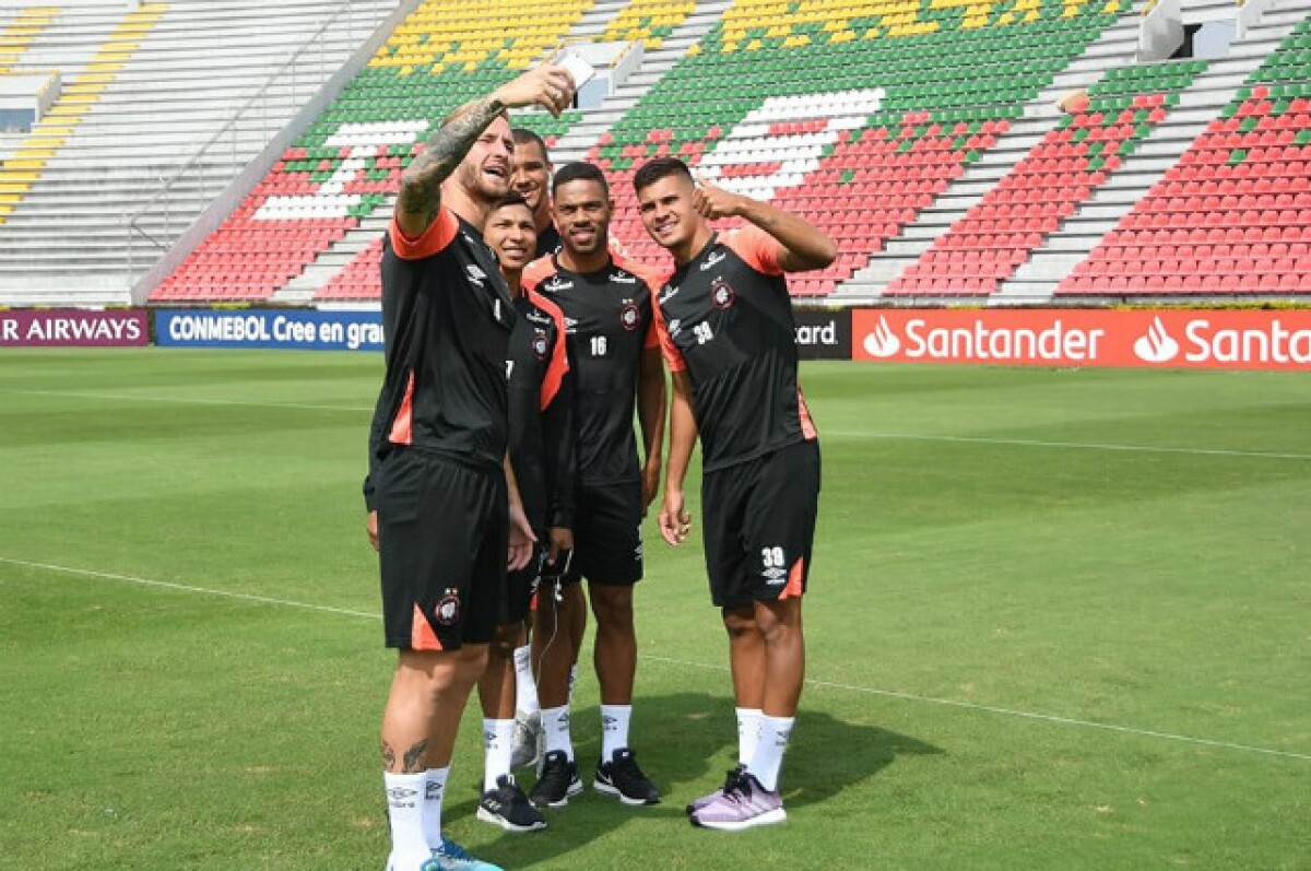 307861_atletico_paranaense_040319_afp_e.jpg