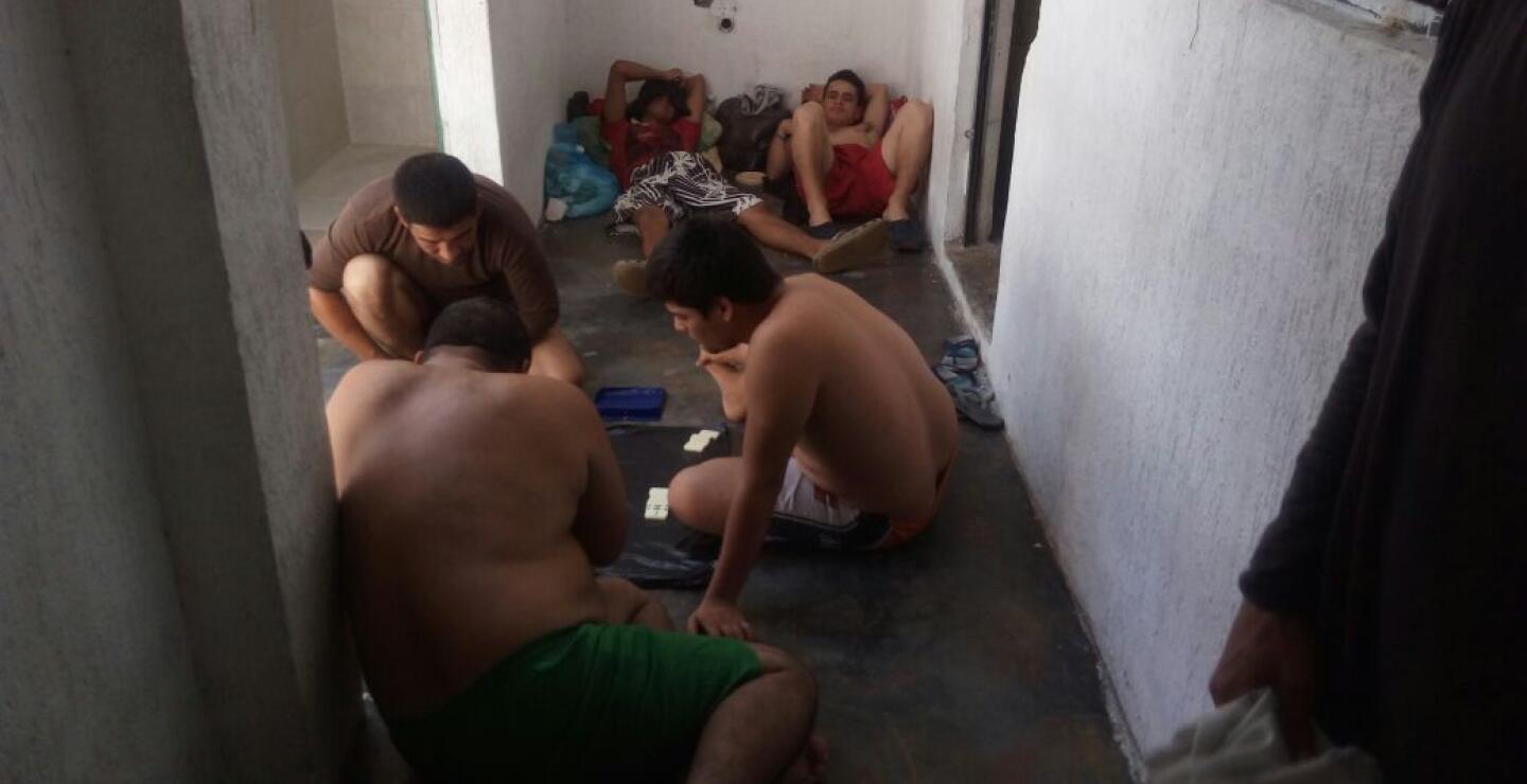 281060_BLU Radio, Foto: estación de policia del barrio Bogotá donde llevaron los presos que no han recibido el hotel / Blu Radio