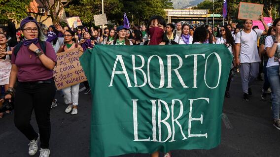 356693_Manifestantes a favor del derecho al aborto // Foto: AFP