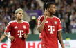 Michael Olise junto a Luis Díaz en uno de los partidos con Bayern Múnich. 
