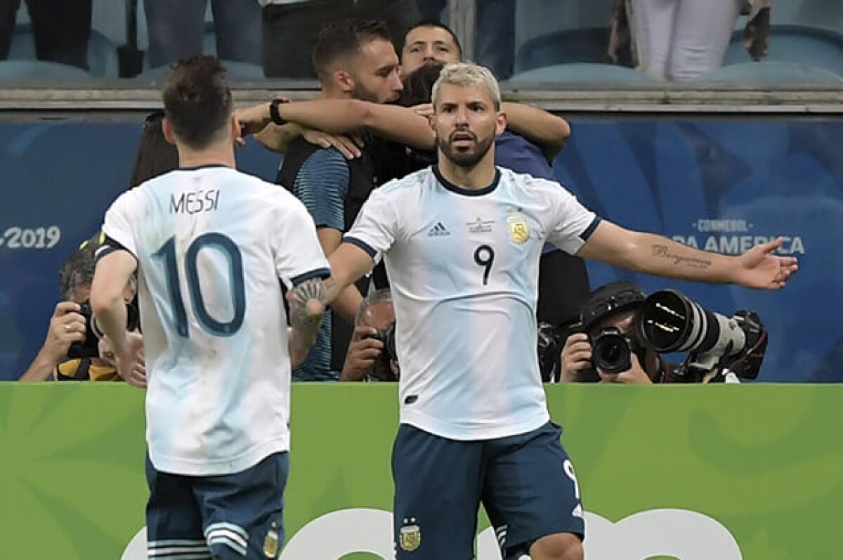 315629_aguero_messi_230619_afpe.jpg