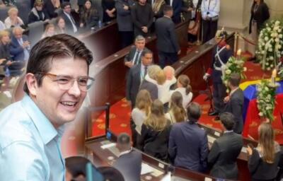 Inocente expresión del hijo de Miguel Uribe Inocente expresión del hijo de Miguel Uribe