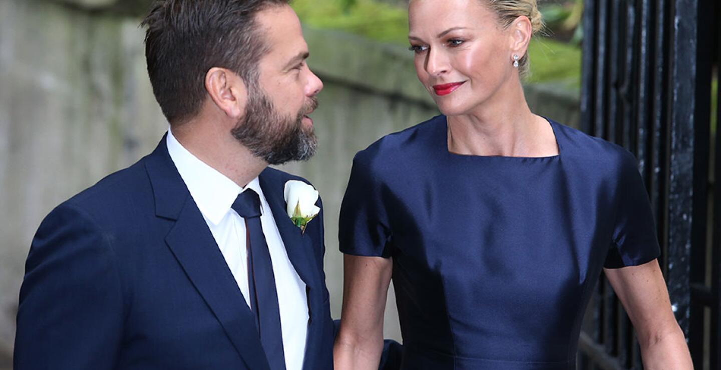 El hijo mayor de Murdoch, Lachlan, y su esposa. Él es uno de los directivos de 21th Century Fox.