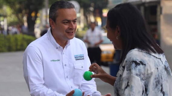 340422_BLU Radio. Juan Camilo Restrepo, candidato a la gobernación de Antioquia / Foto: @juancamilorpog