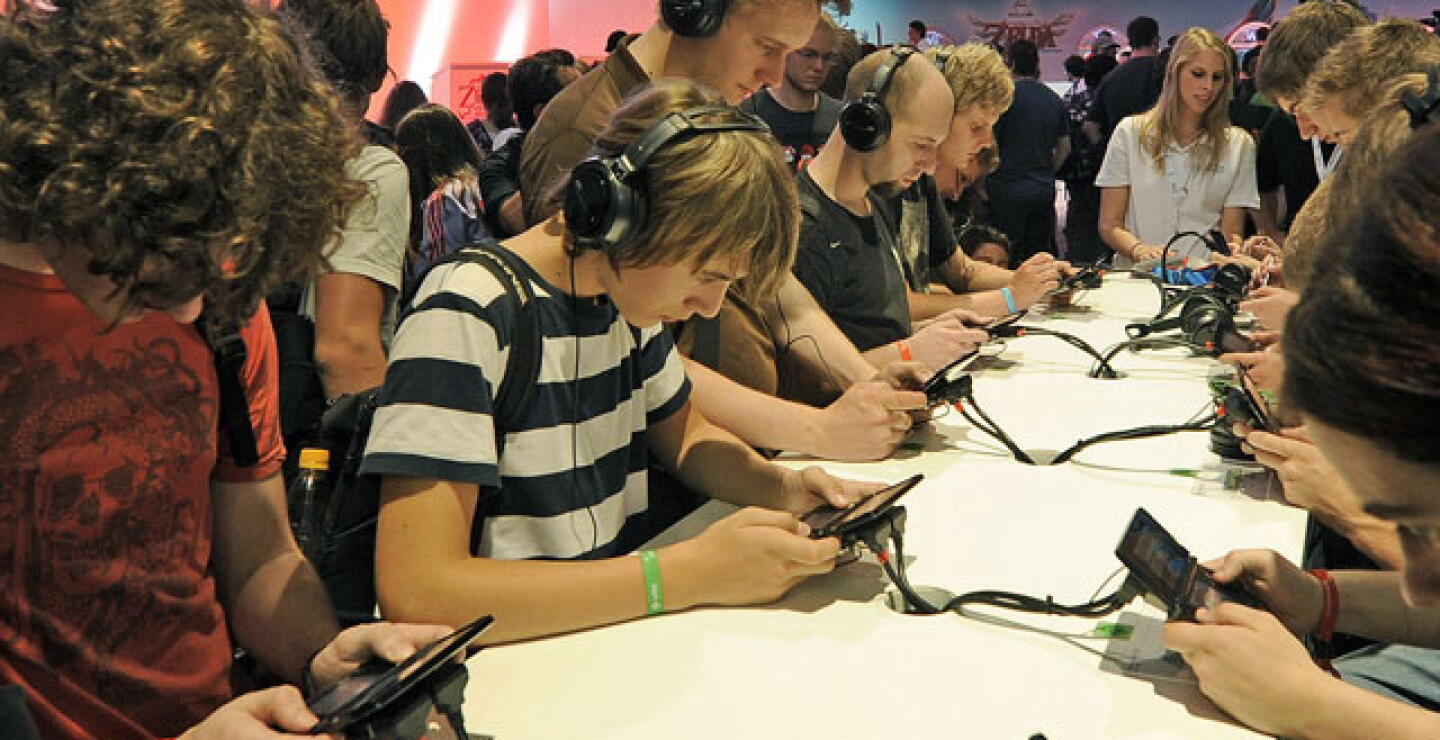 270215audifonos_ap.jpg