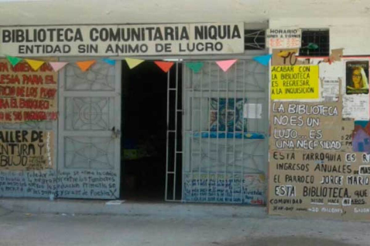 100915_biblioteca_comunitaria_niquia.jpg