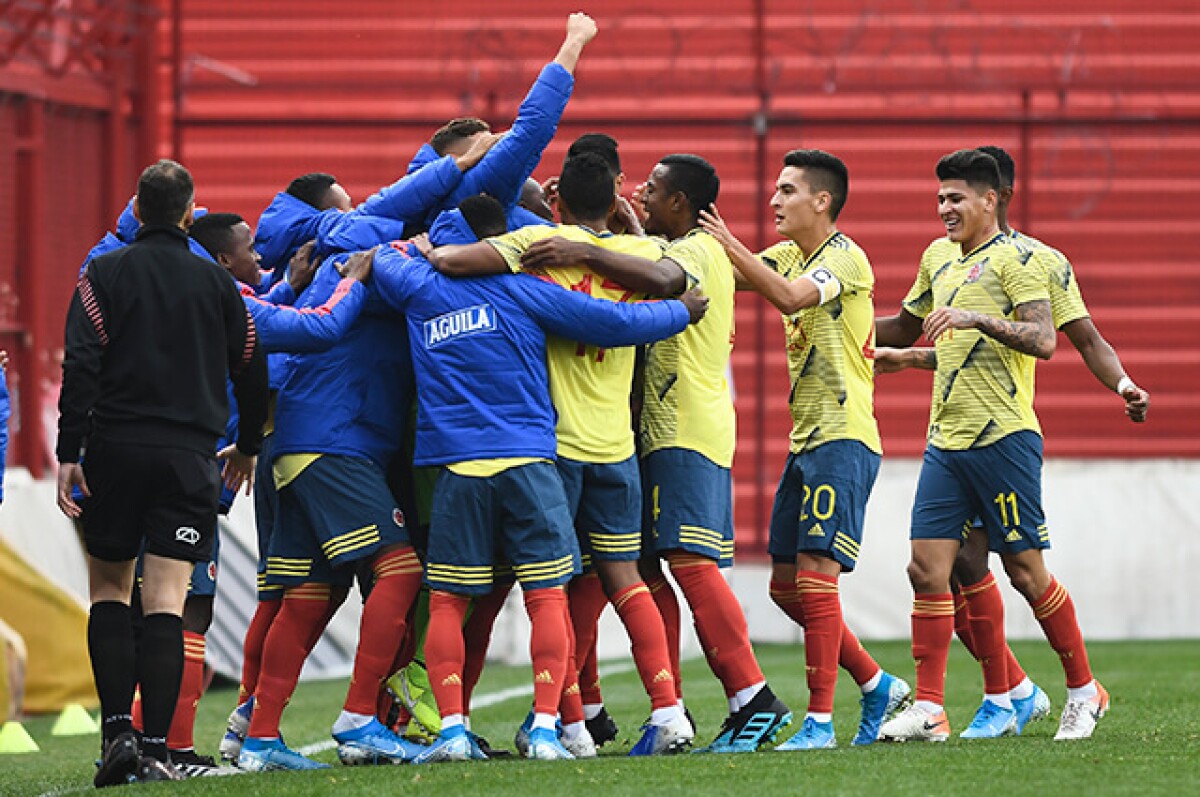 327794_seleccioncolombiau23281219rodrigovallegettyimagese.jpg
