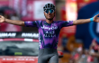 Luke Plapp (Team Jayco AlUla), ganador de la etapa 8 del Giro de Italia 2025, luego de que la fuga prosperara