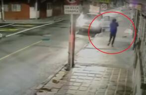 Ladrones de camionetas en Bogotá quedaron grabados atracando a pareja de emprendedores