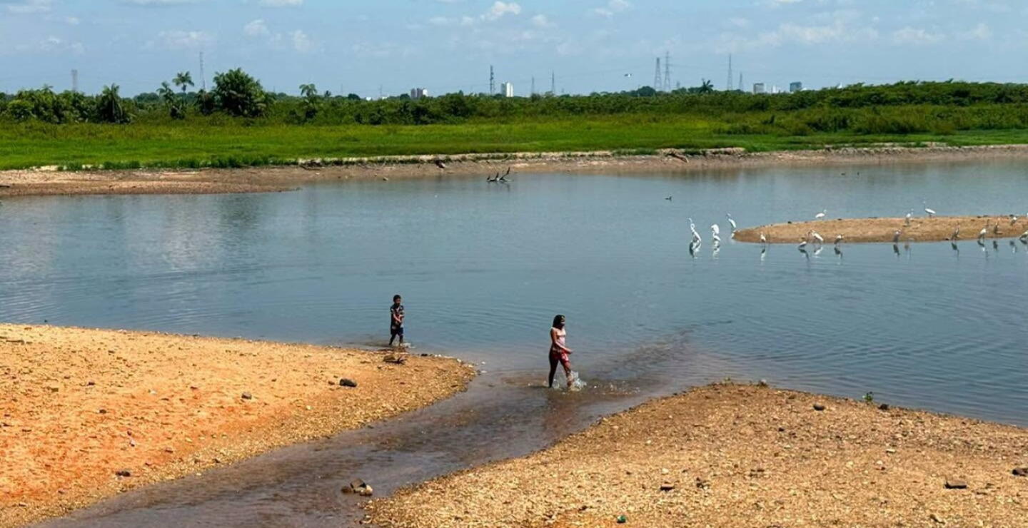 Bajo nivel del río Magdalena en medio de sequía