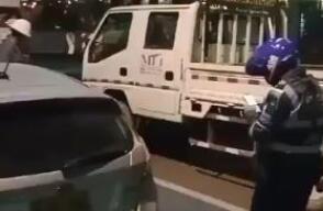 La odisea y enojo por un BMW subido en grúa