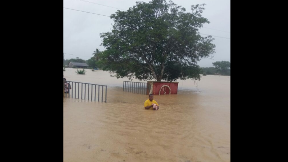270855_Durante el paso del huracán Matthew, varios sectores resultaron inundados. Foto: Leonidas Quintero