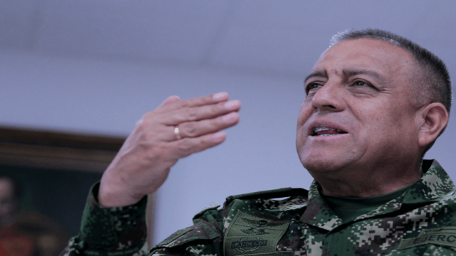 Por escándalo de espionaje, Fiscalía cita al comandante de las Fuerzas Militares  