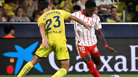 Yaser Asprilla (10) en acción de juego con Girona frente al Villarreal por la Liga de España.