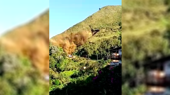 275885_Explosión controlada vía Medellín-Bogotá / Foto: Captura video Gobernación de Antioquia