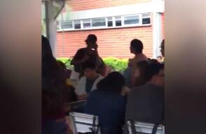 307824_Blu Radio. Regaño de madre a su hijo en el Politécnico JIC / Foto: Captura de video
