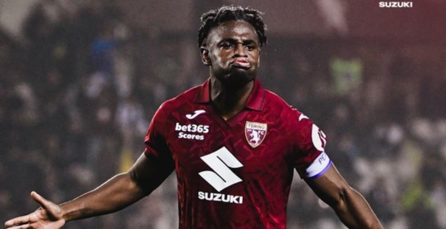 Duván Zapata celebró con Torino en la Serie A; le marcó a la Lazio. 