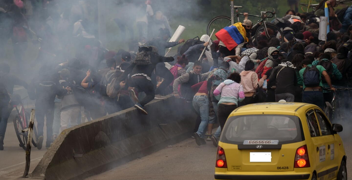 320047_BLU Radio, Protestas Bogotá / Foto: AFP